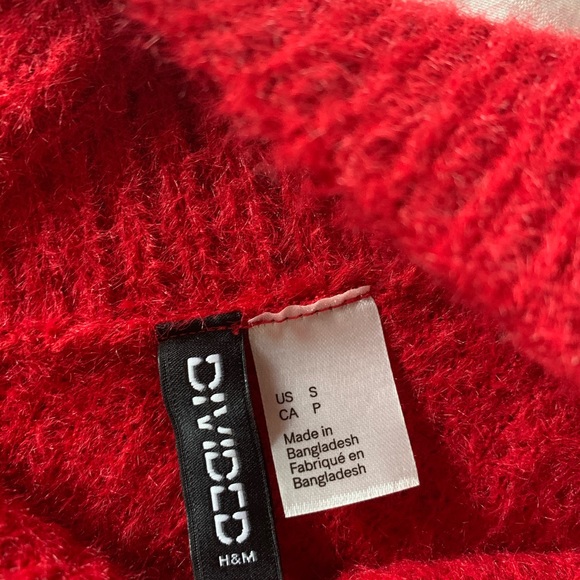 Red knitted top - Picture 3 of 3